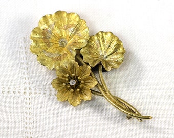 Vintage Art Nouveau 14K Gold Lily Pad Brooch with a Rose Cut Diamond