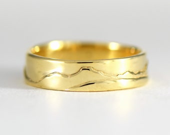 Mountain Band Crafted in 14k Yellow Solid Gold Vermont Green Mountain Band