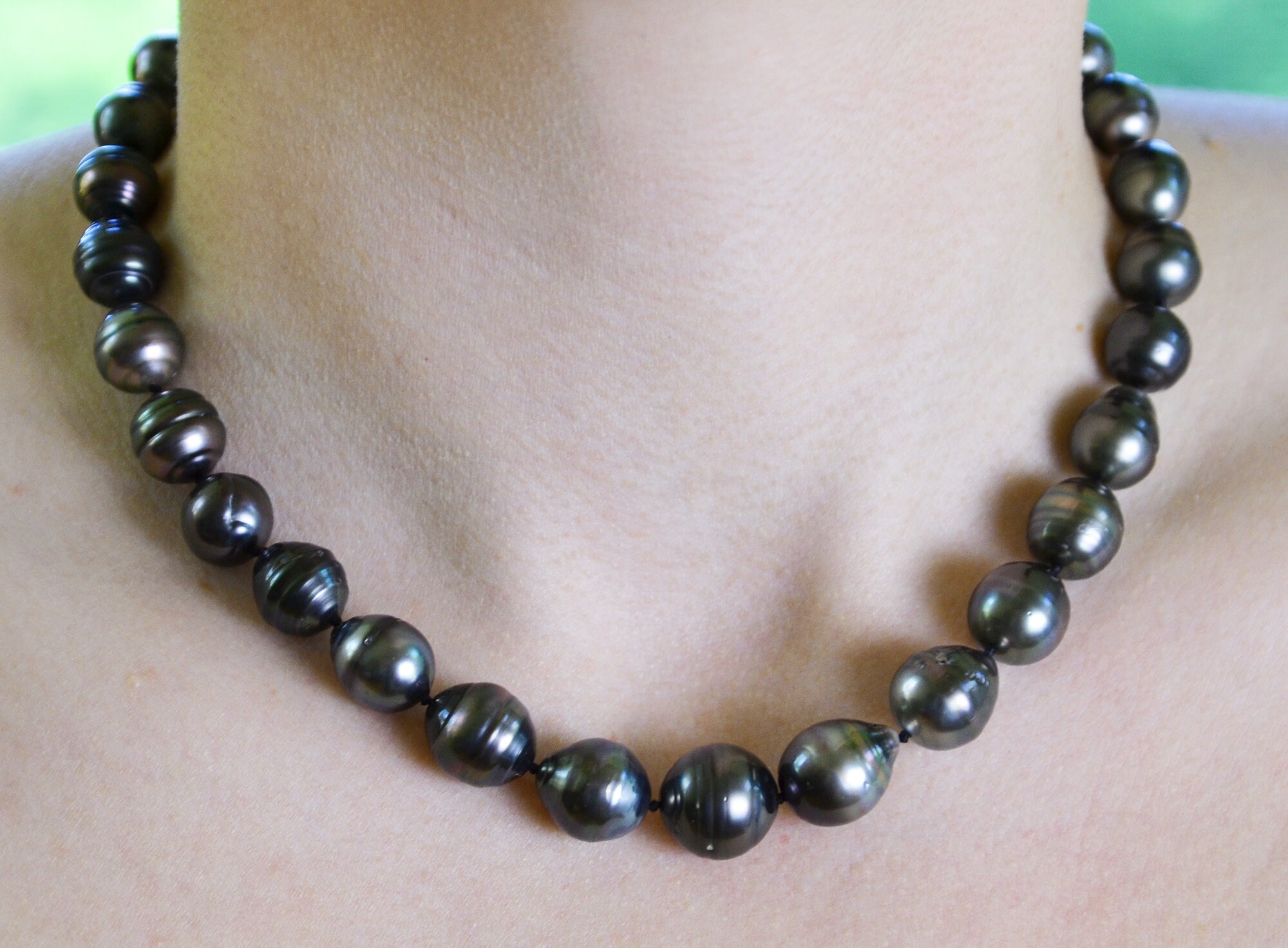 Tahitian Black Pearl Necklace Graduated 