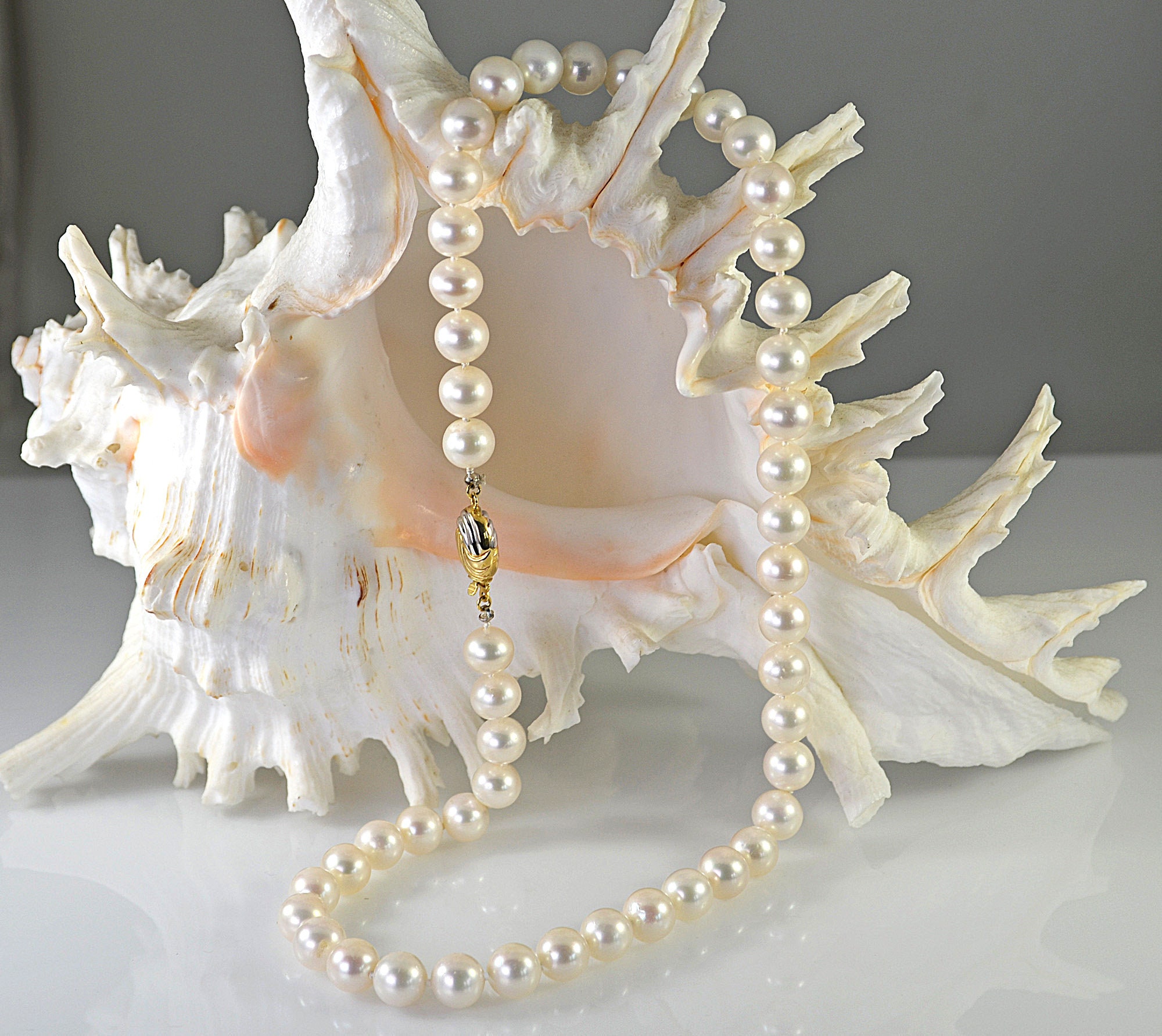 Freshwater Pearl 9 Mm Necklace 18 Inches With a 14K White and