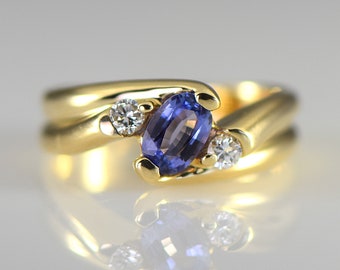 Tanzanite and Diamond 14K Yellow Solid Gold Ring