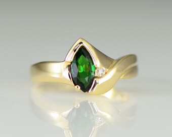 Genuine And Natural Tsavorite Garnet And Diamond Ring 14k Solid Yellow