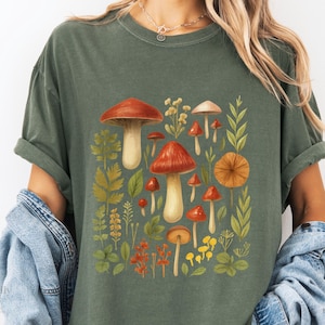 Pilz Botanisches T-Shirt: Cottagecore Fungi Grafik, Komfortfarben Unisex-Oberteil
