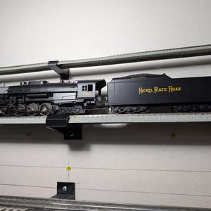 HO Scale Train Track Wall Mount Bracket
