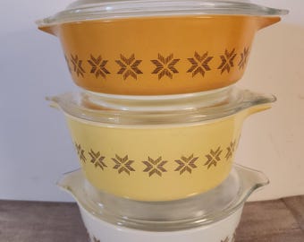 Pyrex Town and Country Casserole Dishes with Lids, set of 3 numbers 471, 472, and 473