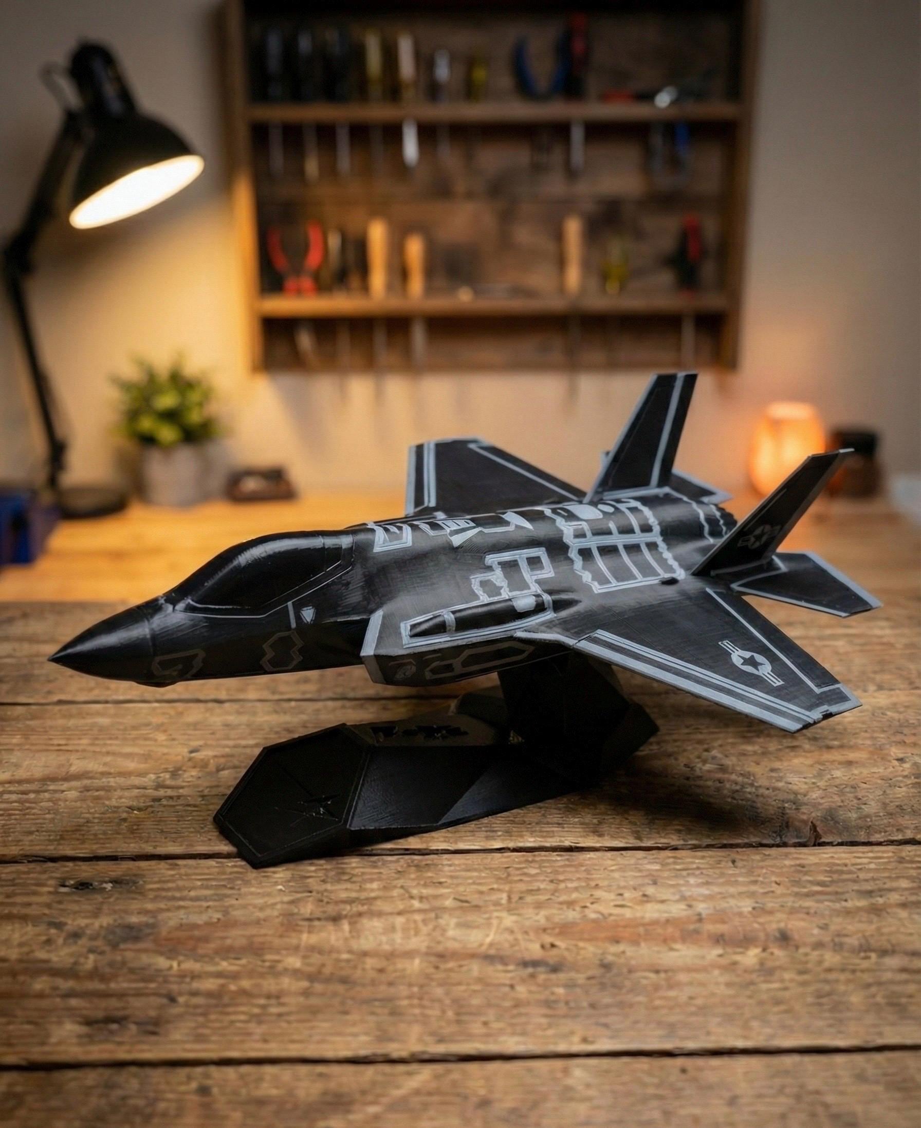 Stealth Fighter Peltro Spilla Distintivo RAF Aereo Aereo