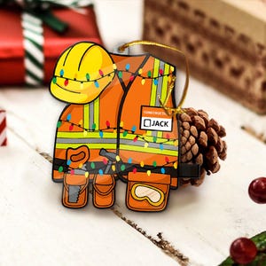 Personalized Construction Worker Ornament with Name – Christmas Acrylic Gift for Builder, Engineer, Contractor, or Handyman