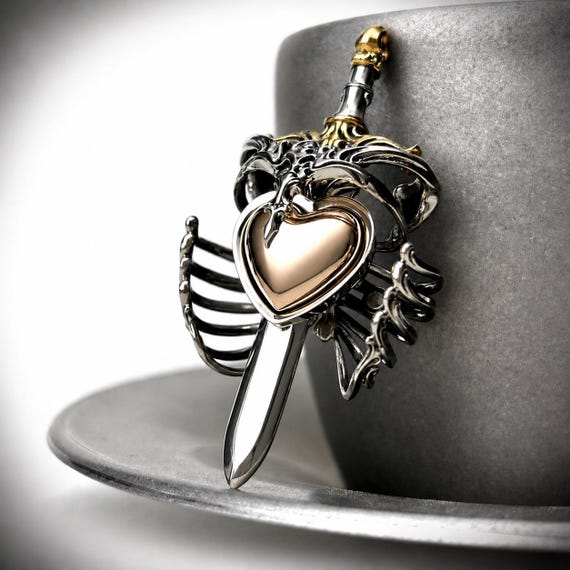 Mechanical Beating Heart Pendant, Opening Rib Cage Necklace, Interactive Gothic Jewelry, Fantasy Heart Gift