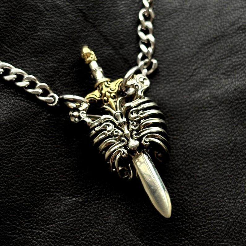 Mechanisch kloppend harthanger, opening ribbenkastketting, interactieve gotische sieraden, fantasiehartcadeau afbeelding 7