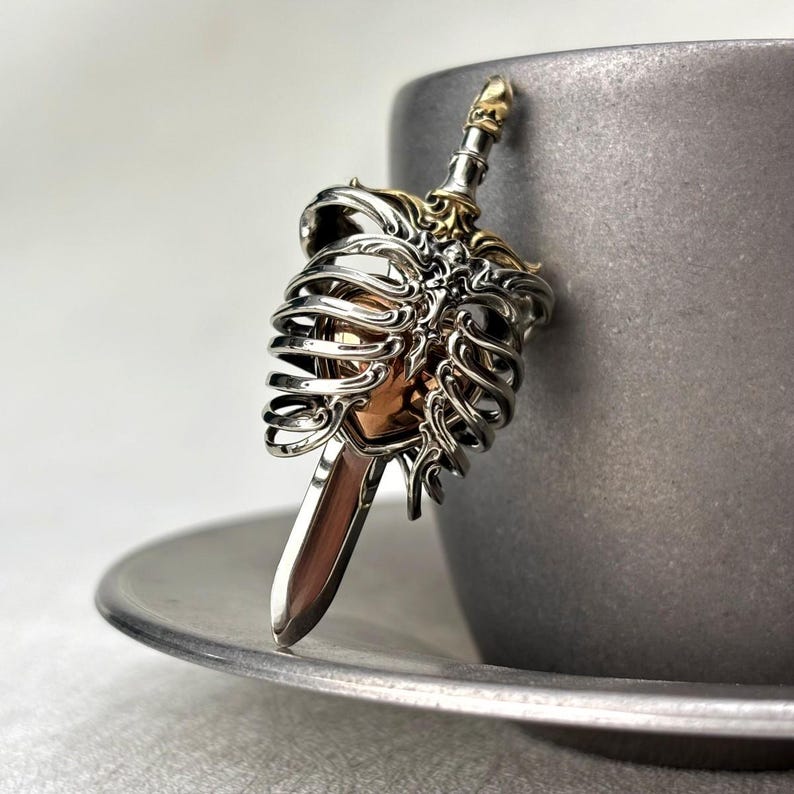 Mechanisch kloppend harthanger, opening ribbenkastketting, interactieve gotische sieraden, fantasiehartcadeau afbeelding 2