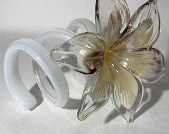 Vintage Murano Hand Blown Glass Lily Flower Art Glass Spiral Stem 7”