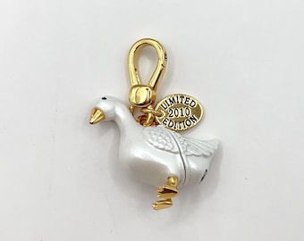 JC633-Juicy Couture white goose charm