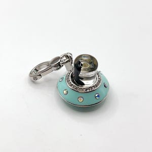 V11-Juicy Couture UFO charm