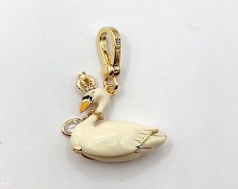M05-Juicy Couture swan charm