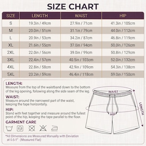 K&ouml;nnte beinhalten: Eine Gr&ouml;&szlig;entabelle f&uuml;r Shorts mit den Gr&ouml;&szlig;en S bis 5XL, die L&auml;nge, Taille und H&uuml;ftma&szlig;e in Zoll und Zentimetern auflistet. Enth&auml;lt eine Skizze der Shorts mit Beschriftungen f&uuml;r Taille, H&uuml;fte und L&auml;nge sowie Pflegesymbole f&uuml;r das Kleidungsst&uuml;ck.