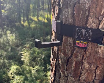 Tree Stand Bow Hanger: Lightweight Climber Bow Mount for up to 1.5" Straps