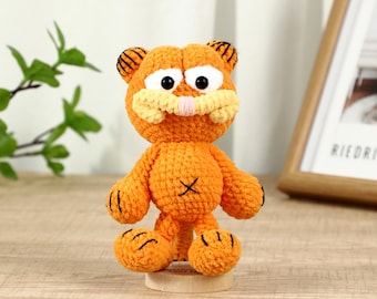 Crochet Garfield Plush Doll, Handmade Amigurumi Garfield Toy, Cute Desktop Decor, Cartoon Cat Figure, Crochet Plush Ornament