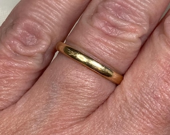 WW2 British 9K Gold Wedding Band, CC41 Utility Mark, Size 6. Rare
