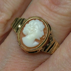 Cameo Ring, English Signet, Retro Neoclassical, Head of Flora. Unisex Size 6 1/4
