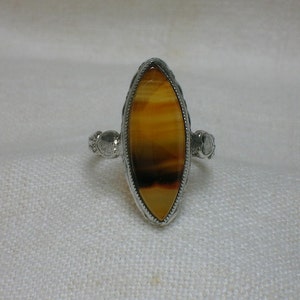 Antique Agate Ring, Clark & Coombs Banded. Edwardian or Art Deco era. Marquise Navette. Size 5 1/4 immagine 2