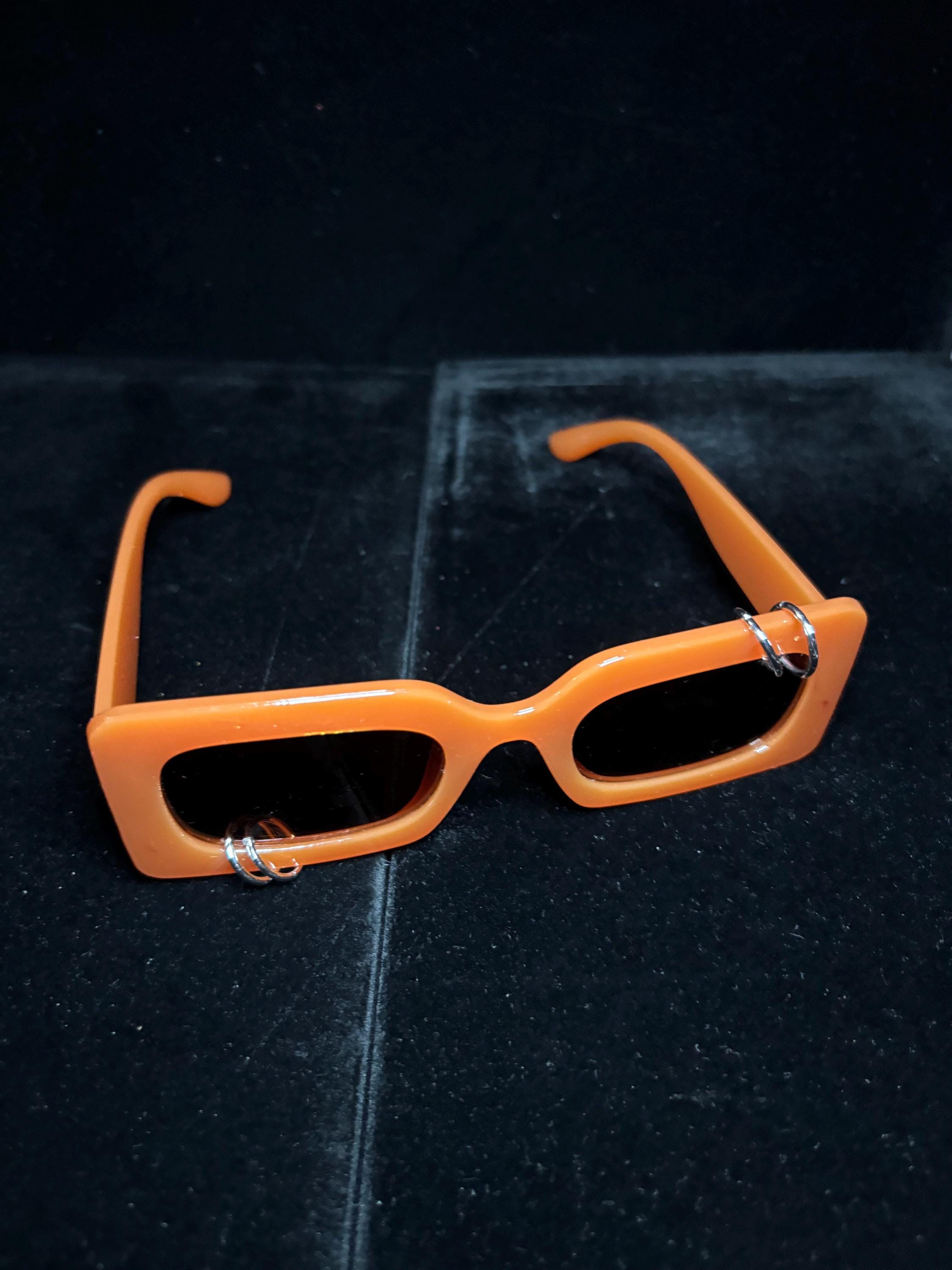 Stylish Burnt Orange Chain Link Sunglasses Square sunglasses with orange lenses: Lino | TBD Eyewear main image 2
