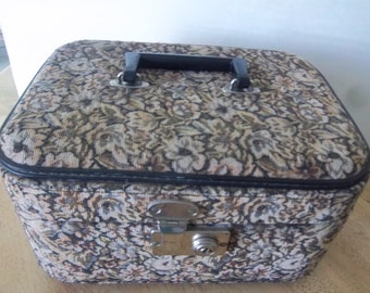 Vintage Tapestry Traincase