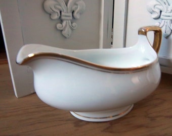 Hub Hallmark 1919-1928 Gravy Boat