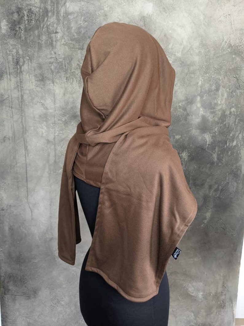 Knight hoodie scarf Brown