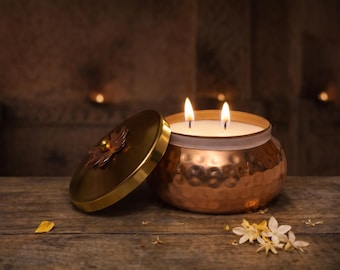 Rose & Oudh Kupfer Kerze mit Blumen Deckel