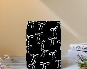 Bow schwarze Kindle Hülle mit Handschlaufe für Paperwhite 12th 7 Zoll 11th 6.8 Zoll, Kindle 2024 Colorsoft, Kindle 12th/11th/10th, Custom Kobo Clara Hülle