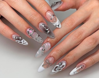 Ongles repoussés chrome argent, accents de bulles 3D, décorations d'ongles abstraites, stylet long