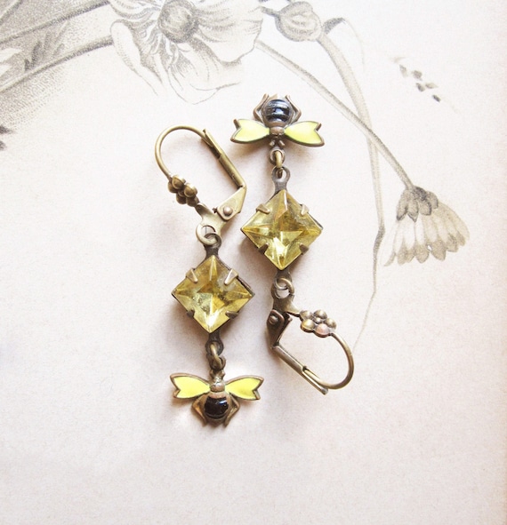 Gold Honey bee vintage color Dangle Earrings  Unique Gold Honey Bee Vintage Dangle Earrings main image 1