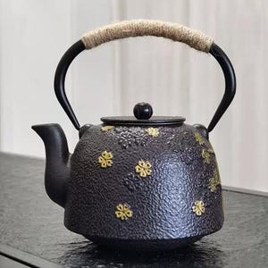 Handmade Cast Iron Teapot: Cherry Blossom Relief, Japanese Tetsubin