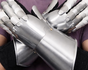 Medieval Knight Gauntlets, Steel Plate Armor Gloves, Articulated Hand Armor for LARP Cosplay