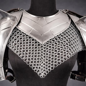 Female Medieval Knight Suits Armor Set: with Chainmail Mantle Cosplay Outfit LARP, Cosplay Gorget Pouldorns