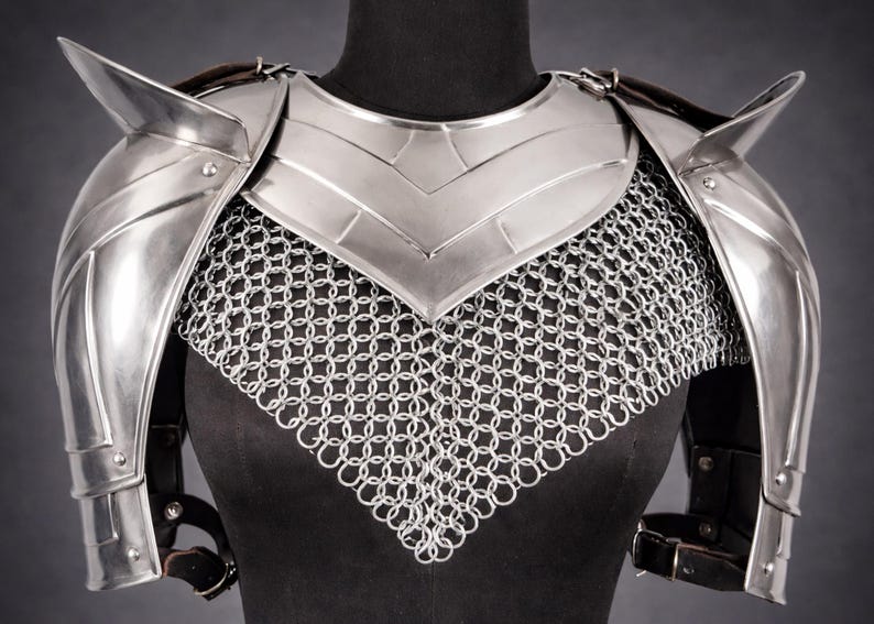 Female Medieval Knight Suits Armor Set: with Chainmail Mantle Cosplay Outfit LARP, Cosplay Gorget Pouldorns