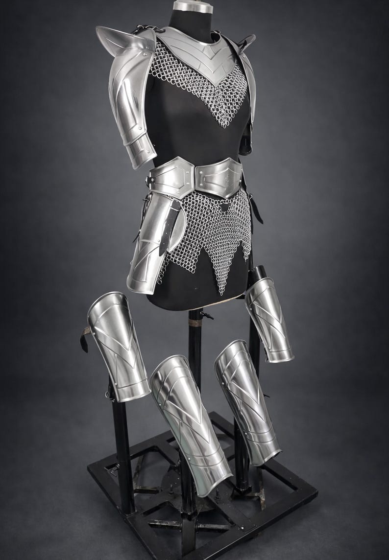 Female Medieval Knight Suits Armor Set: with Chainmail Mantle Cosplay Outfit LARP, Cosplay image 3