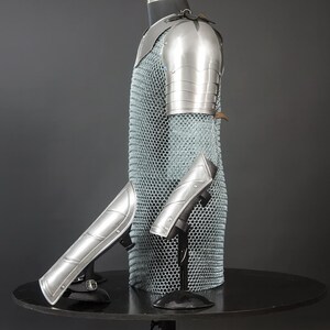Men's Medieval Knight Armor Set: Steel Gorget Pauldron, Chainmail Shirt, LARP Cosplay image 6