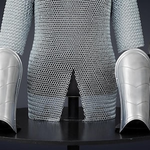 Men's Medieval Knight Armor Set: Steel Gorget Pauldron, Chainmail Shirt, LARP Cosplay image 8