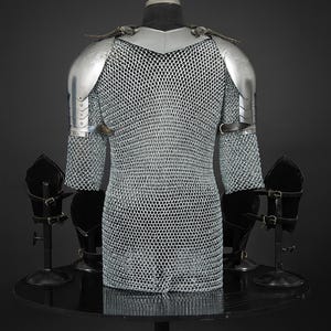 Men's Medieval Knight Armor Set: Steel Gorget Pauldron, Chainmail Shirt, LARP Cosplay image 4