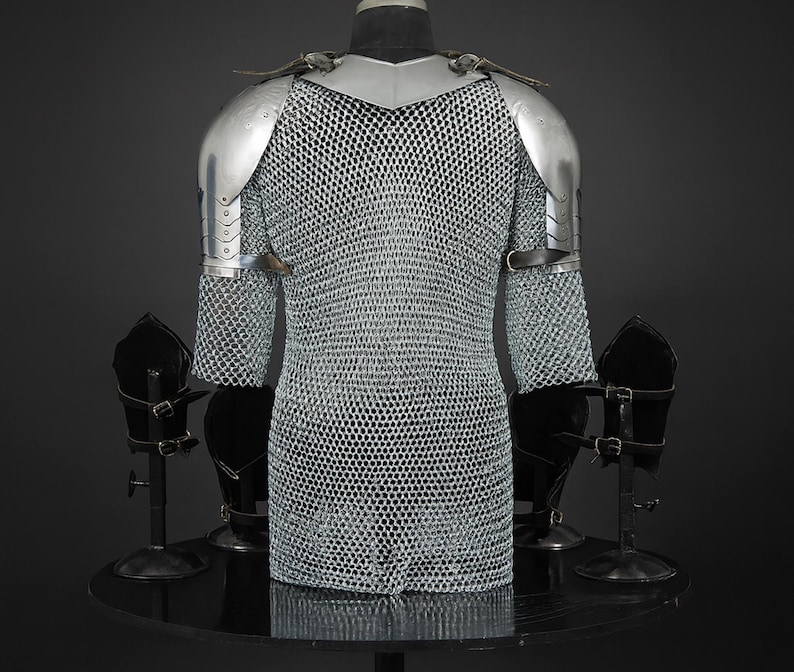 Men's Medieval Knight Armor Set: Steel Gorget Pauldron, Chainmail Shirt, LARP Cosplay image 4