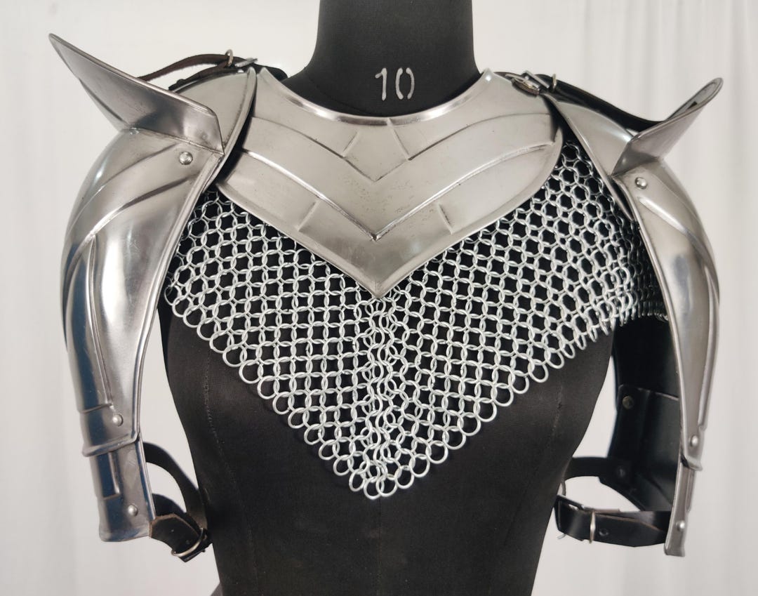 Medieval Lady Knight Shoulder Pauldrons With Neck Gorget and Chaimmail ...
