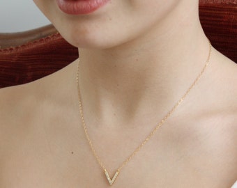 Dainty V necklace, necklaces for women, gold necklace, silver necklace, minimalist necklace, V necklace, triangle necklace, gifts for her