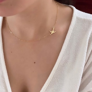 Small bird necklace, tiny bird necklace, Gold Necklace, Minimalist, Necklaces for women, Dainty Gold Necklace, Soaring Sparrow Necklace,