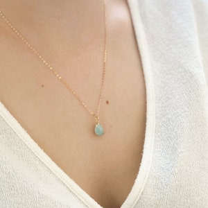Aquamarine jewelry, dainty necklace, gold necklace, gifts for her, gift for mom, minimalist, aquamarine necklace