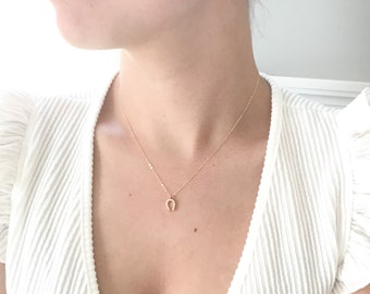 Collier fer à cheval délicat en or 14 carats : pendentif cz porte-bonheur
