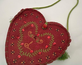 Vintage embroidered red heart shaped felt handbag purse yankee candle ornament