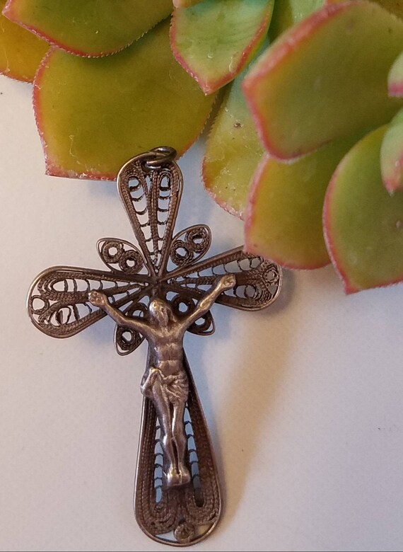 Vintage, hand made silver filigree Crucifix silve… - image 2
