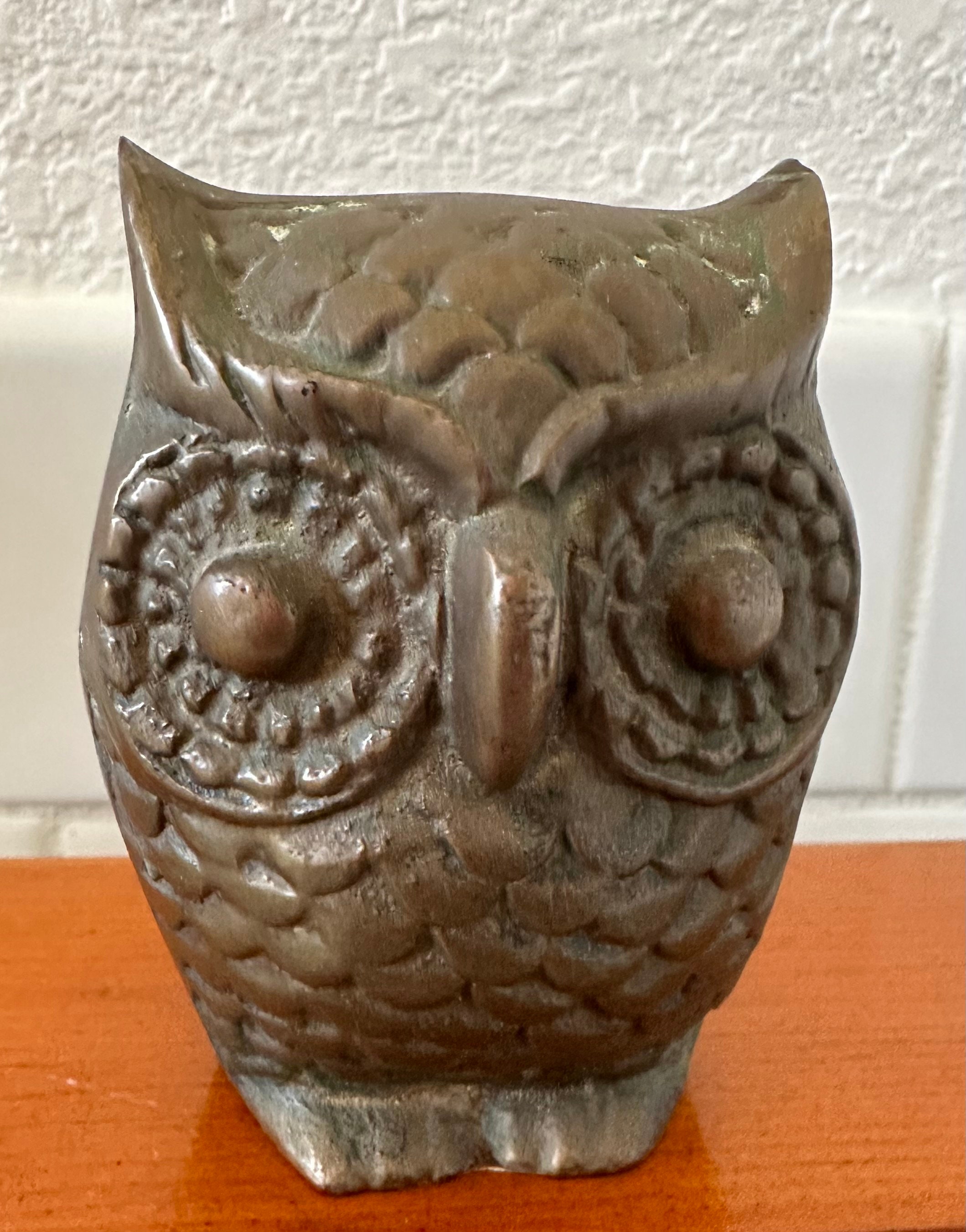 Vintage brass owl paperweight