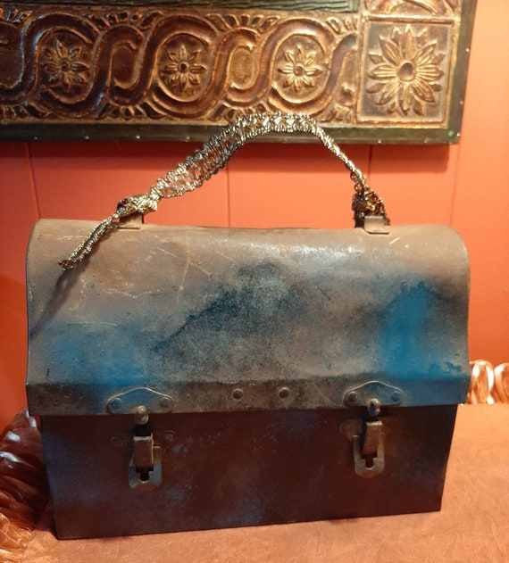 Vintage rusty crusty blue lunch box Circa 40's or… - image 1